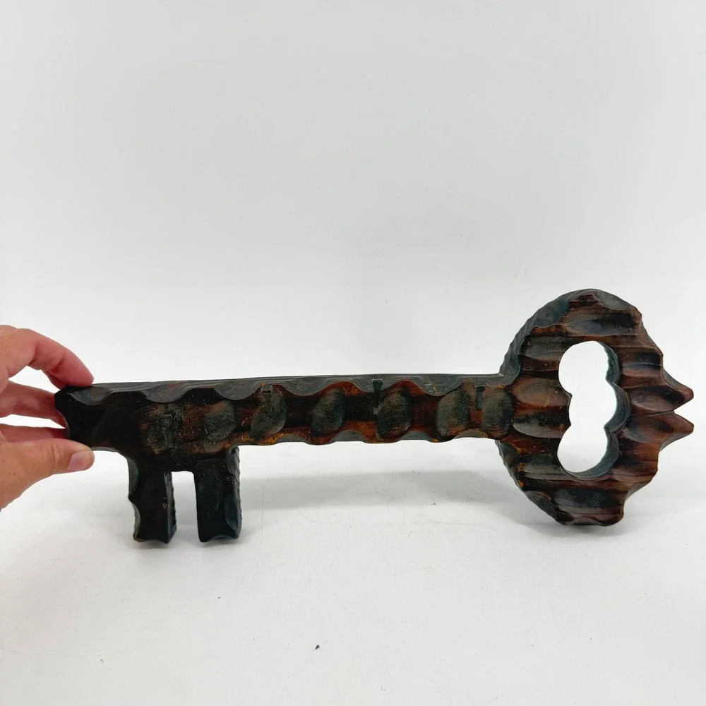 Key Rack Made in Spain Brown Rustic Hand Carved Wood Skeleton Key Hooks 14.25
